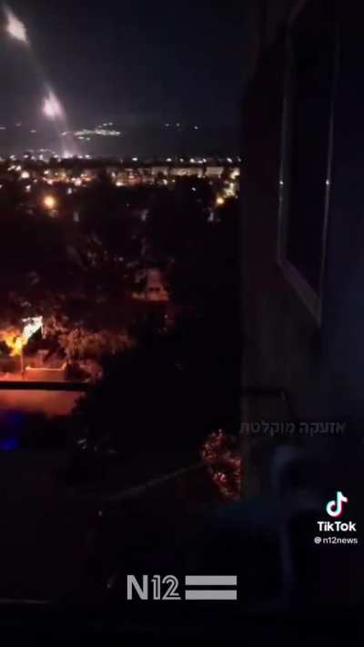 iron dome intercepting rocket&rsquo;s fired from Lebanon to kriyat shemona 