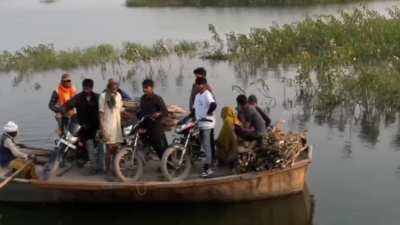 Baahaan ka lomdaa