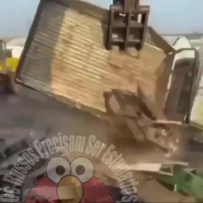 O Jeito Delicado Dos Russos Fazerem as Coisas hahaha