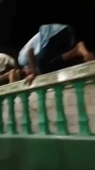 tidak mahu melawan hukum agama,maka mereka melawan hukum newton's