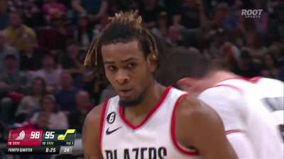 [Highlight] Greg Brown fakes, drives, then posters Kessler