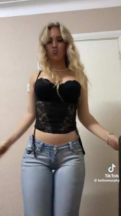 @bellasmurphy