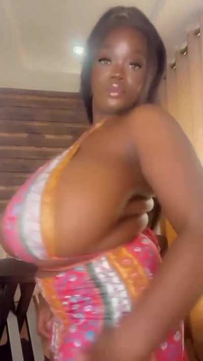 Chimamanda chianalike (@big__chi)