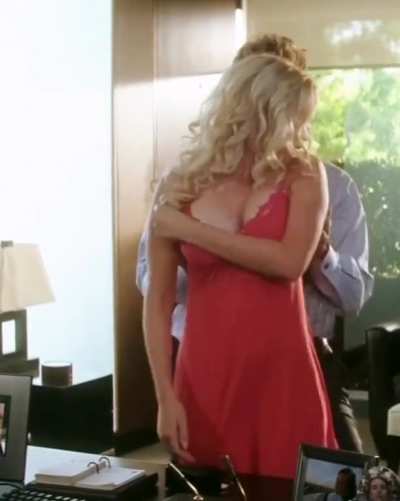 Scarlett in He&rsquo;s Just Not That Into You