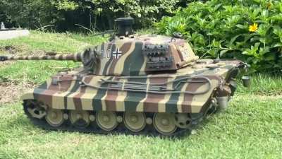 Model tanks in slow motion