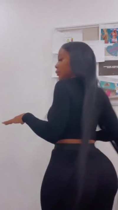 Booty 👀🍑