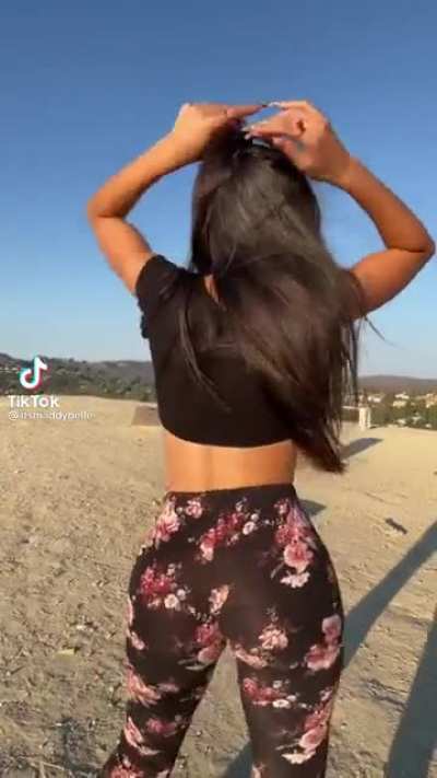 Damn that Ass 😋