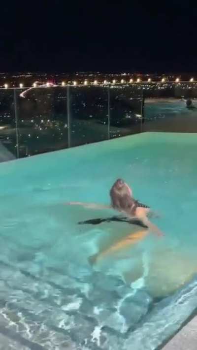 Cosmo pool