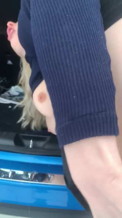 Sometimes i take a break from the road to masturbate😋