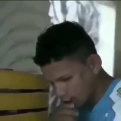 Paulada na cabe&ccedil;a