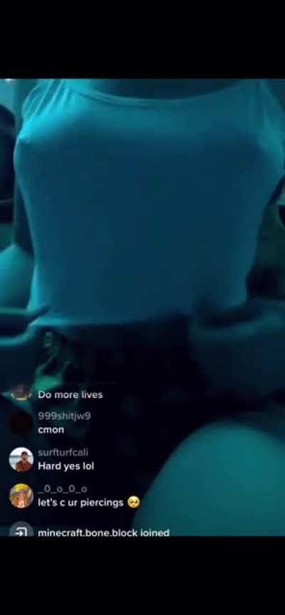 Perfect tits flashing on tiktok live