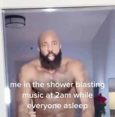 King Dancing 