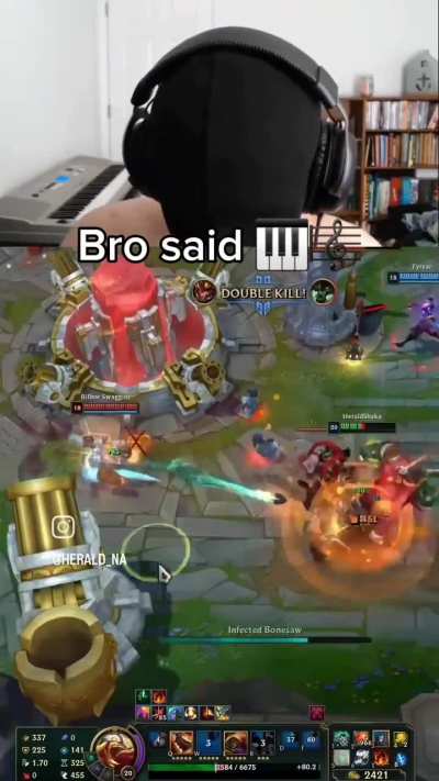 Bro emoted irl mid game 