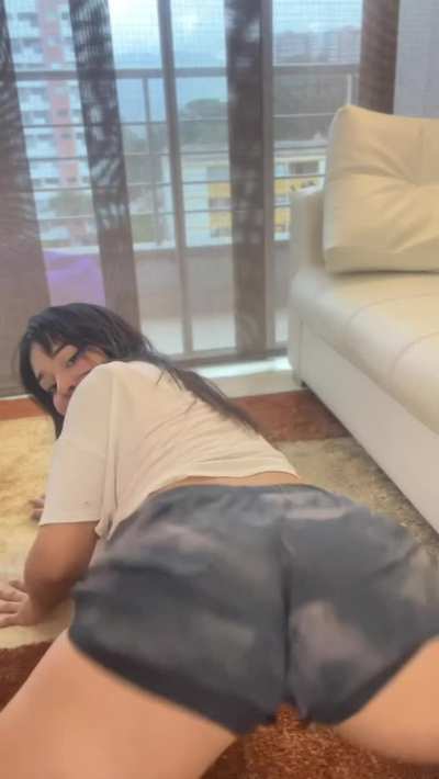 I hope this cute venezuelan make you cum 🤭🤭🤭