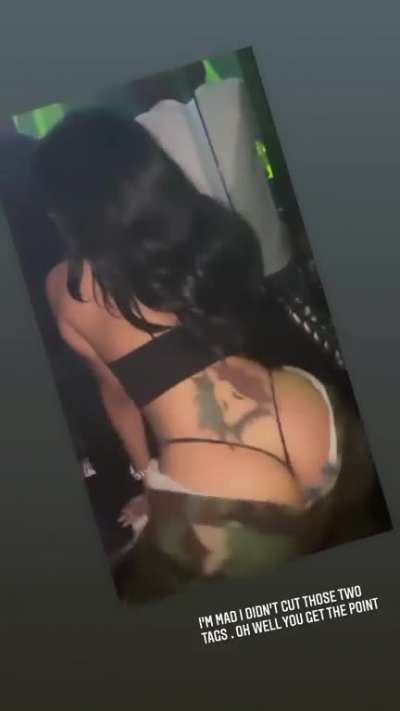 🤳🏻🍑