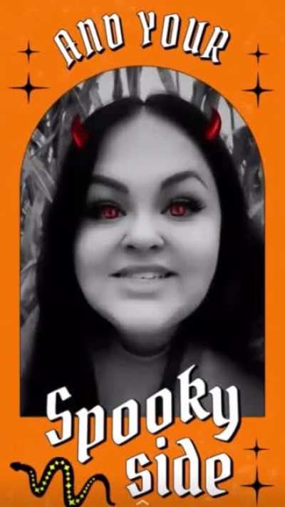 Snapchat Halloween message features Vamp Anthem! 🧛🏼&zwj;♀️