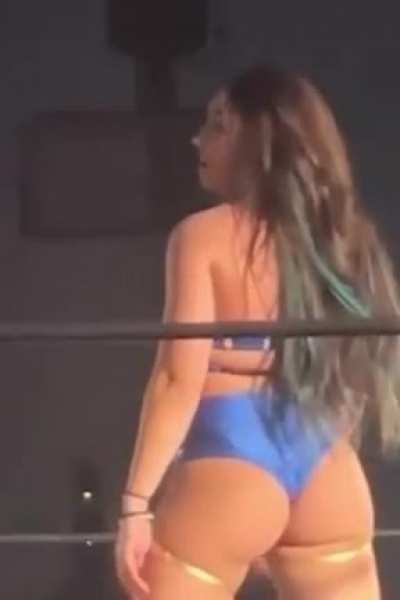 Skye Blue 😫🍑
