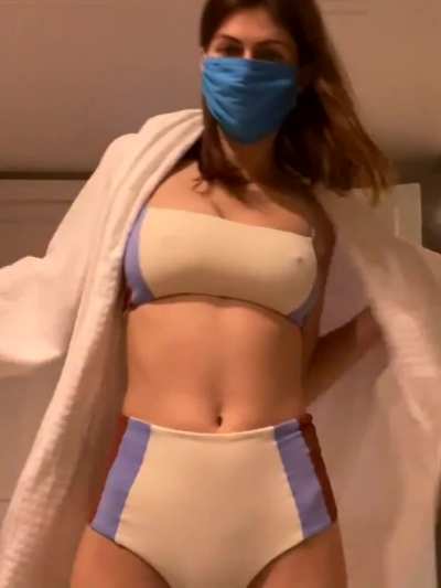 Alexandra Daddario's nipples get harder as the clip goes on, you just know she gets wet showing off her body to us