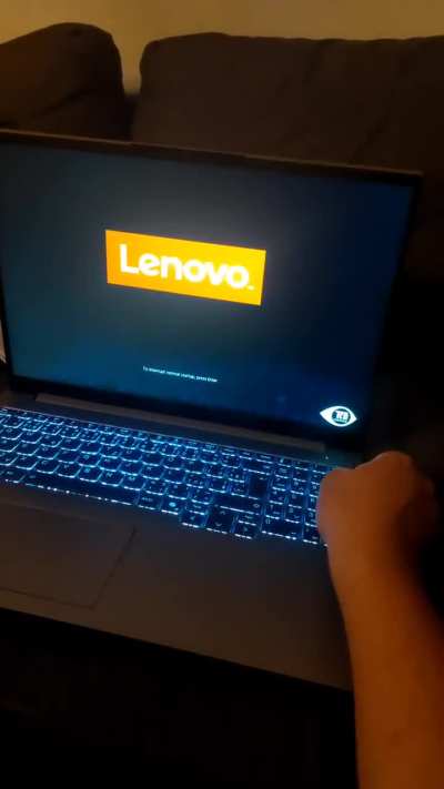 Im gonna use mint live usb to get data from this 950&euro; laptop...