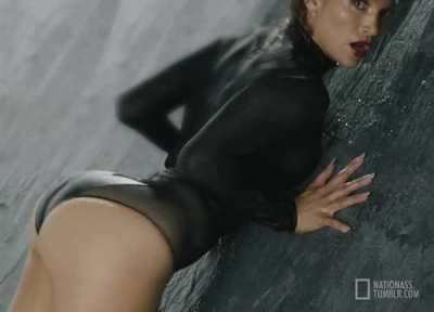 ass jiggle