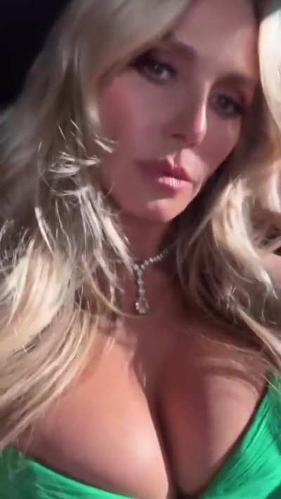 "Golden Globes Green" 05/01/2025 (from ig)