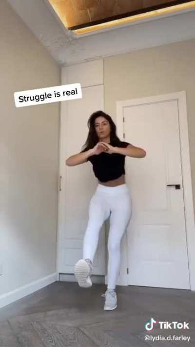 She&rsquo;s fit and work hard for it 💪