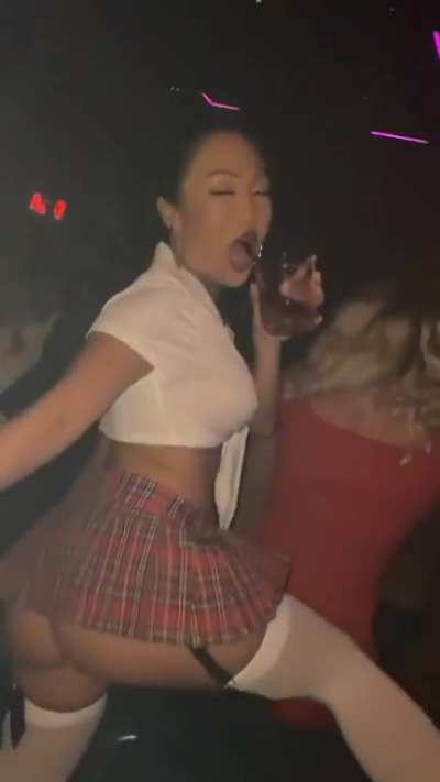 Asian twerk