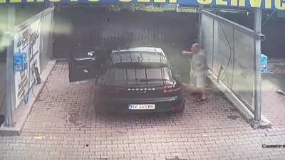 Omul gospodar &Atilde;&reg;&Aring;i face iarna car ...