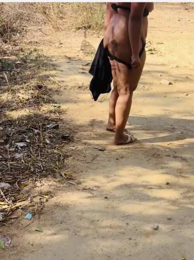 Morning in the wild with no rules. Just a bold tease 🫦