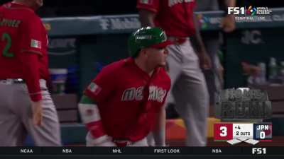 [Highlight] Urias hits a 3-run home run to put Mexico up over Japan!