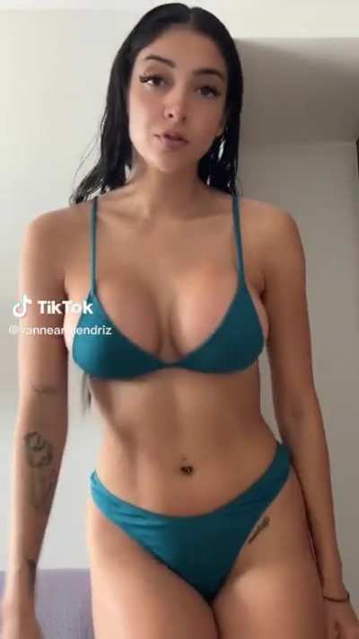 Damn 🤤🤤🤤🤤
