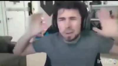 Cuando el C&eacute;sar descubre que existen juegos que no se llaman LOL