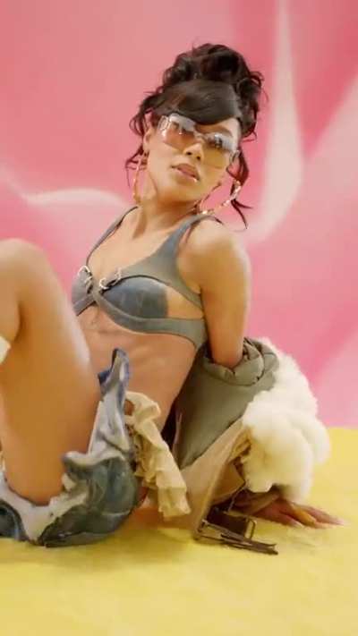 she know how to rock any look&eth;&copy;&eth;&copy;&eth;&copy;