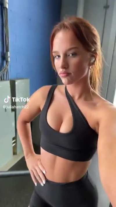 Smash or Pass ? TikTok: @juliahatch22