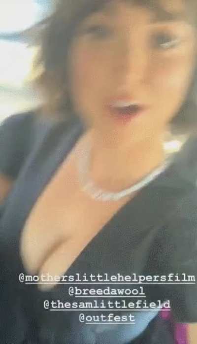 Milana Vayntrub
