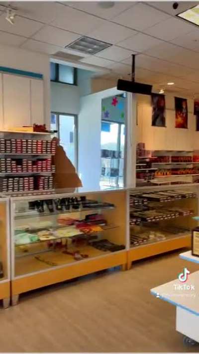 Hey pretty cool store