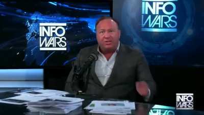 Bros everywhere after seeing another attempt to cancel Joe Rogan