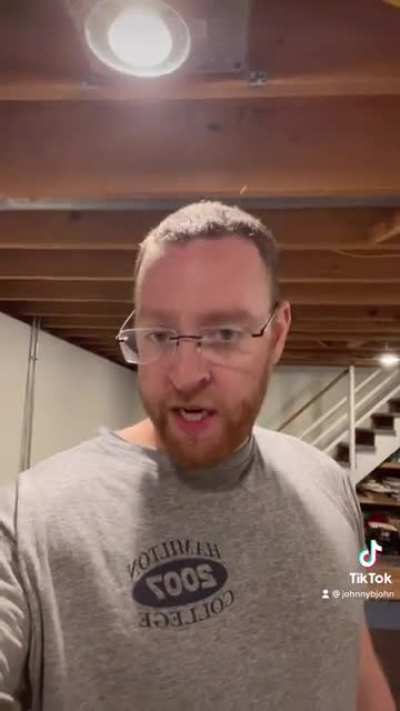 Pointing People on TikTok Be Like