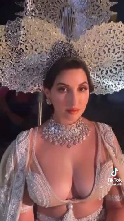 Middle Eastern wedding dress