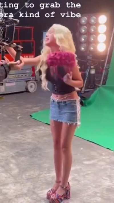 Hot Behind The Scenes