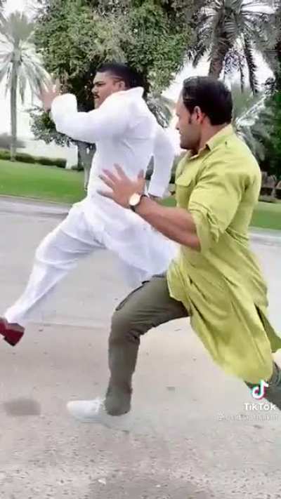 Bollywood in 20 seconds