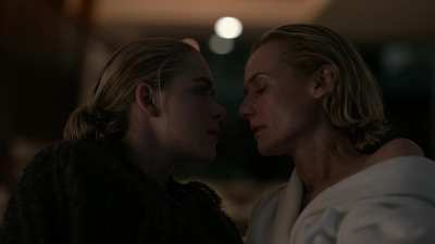 Kiernan Shipka & Diane Kruger kissing