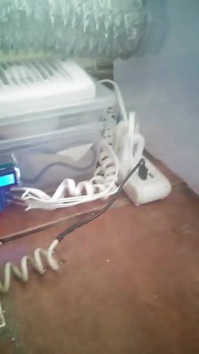 [Technique] I made a huge Arduino-timed fan-humidifier. What timings would you set for air and humidity through the day?