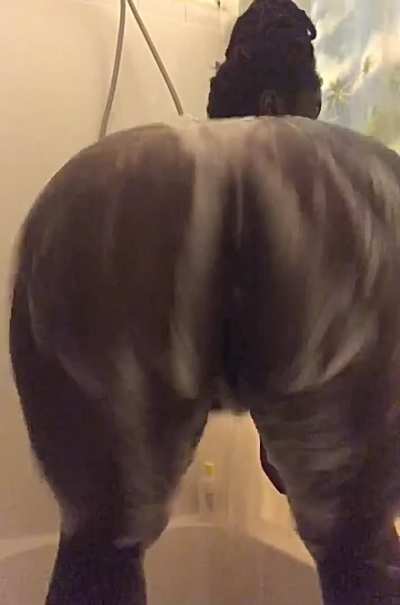 let&rsquo;s shower together