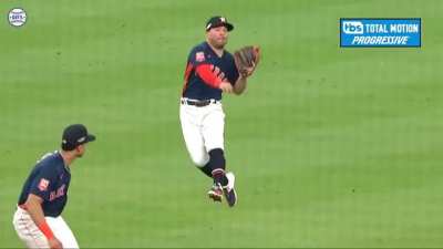 Altuve&rsquo;s incredible play in slow motion!
