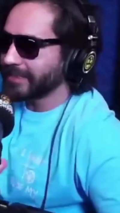 POV: Voc&ecirc; est&aacute; vivo pra presenciar Jones Manoel fazendo o Arthur Petry concordar com ele...