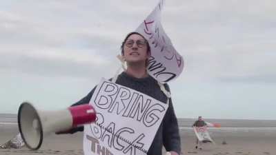 TPM hijack Gemma O'Doherty and John Waters anti-5G protest in Dundalk