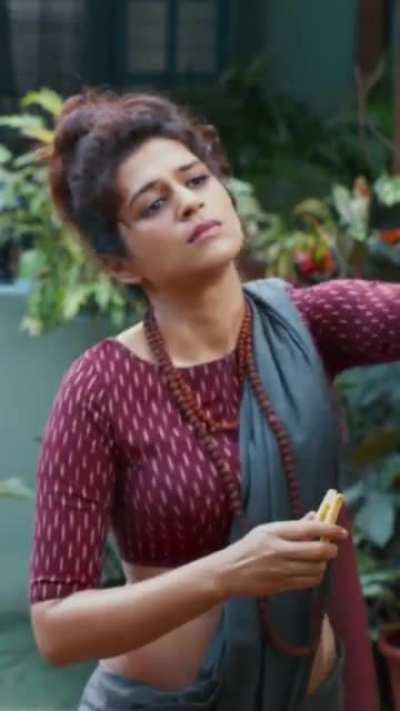 Shraddha Das's waist is not just an eye-turner.