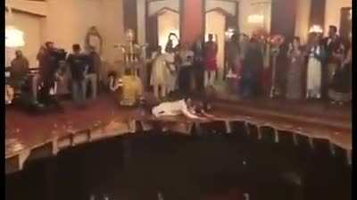 Bollywood dance
