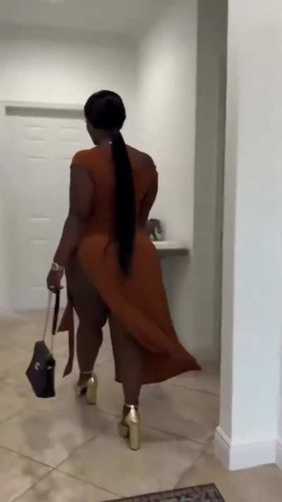 What&rsquo;s her @